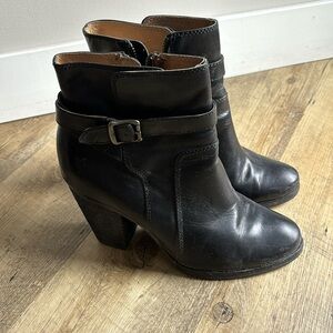 Frye Patty Riding Bootie Ankle Booties Black 8 M Fall Trend 2022!